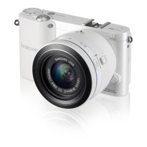Mirrorless Digital Camera  20-50mm f/3.5-5.6 lens